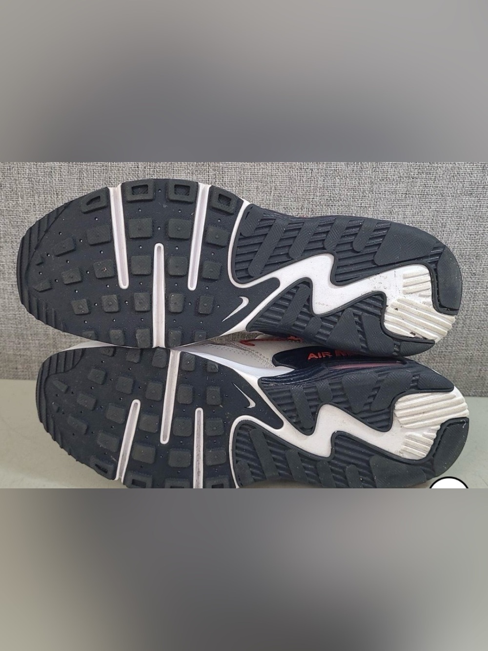 Nike Air Max Excee Running Shoes Sneakers Photon Dust DZ0795-013
Men's Size 9.5 - Picture 8 of 8